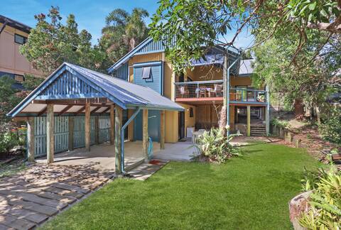 70 Mooloomba Rd Straddie Hideout | 4 Bd 3 Bt sps 8