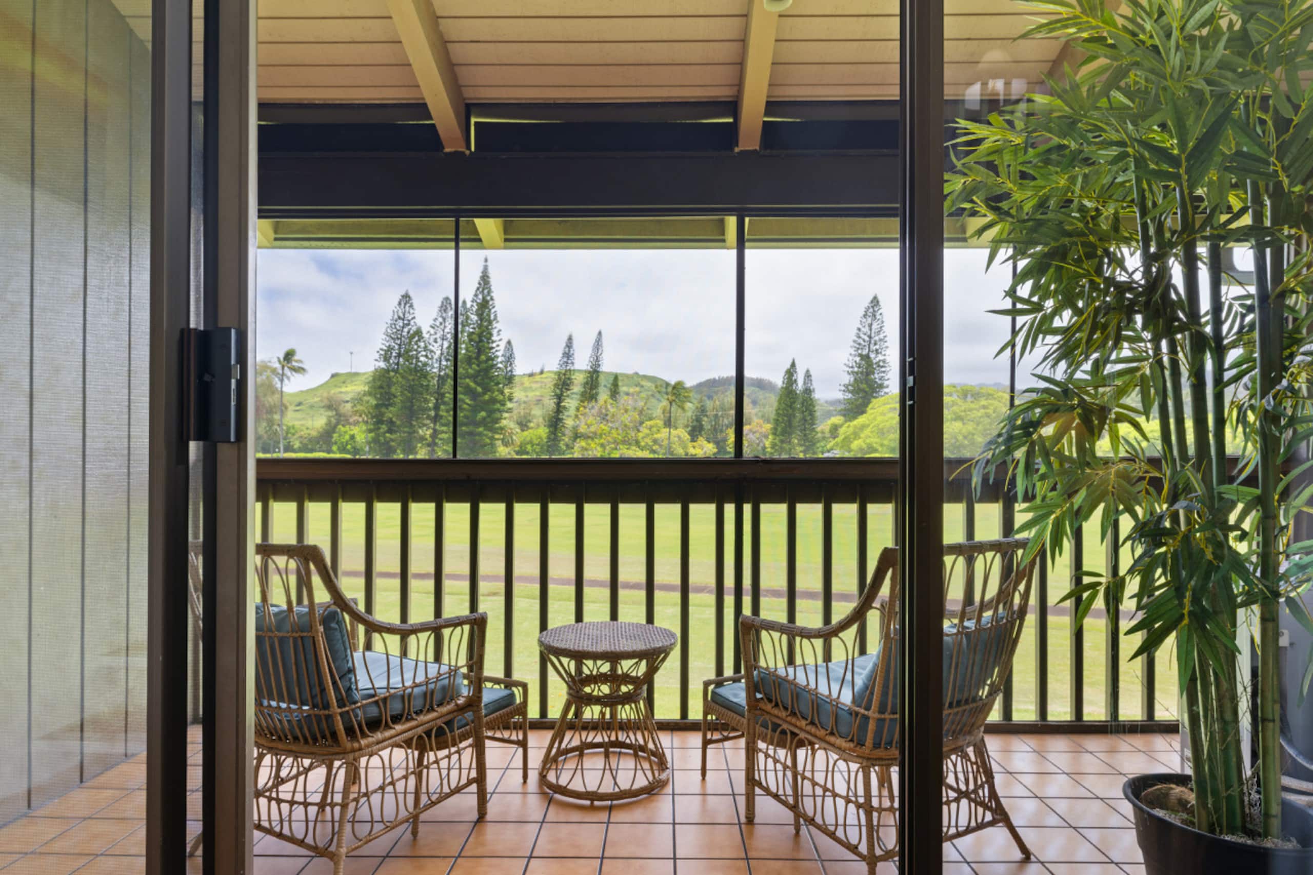 Condo in Kahuku · ★4.84 · 2 bedrooms · 4 beds · 2 private baths - Image 26