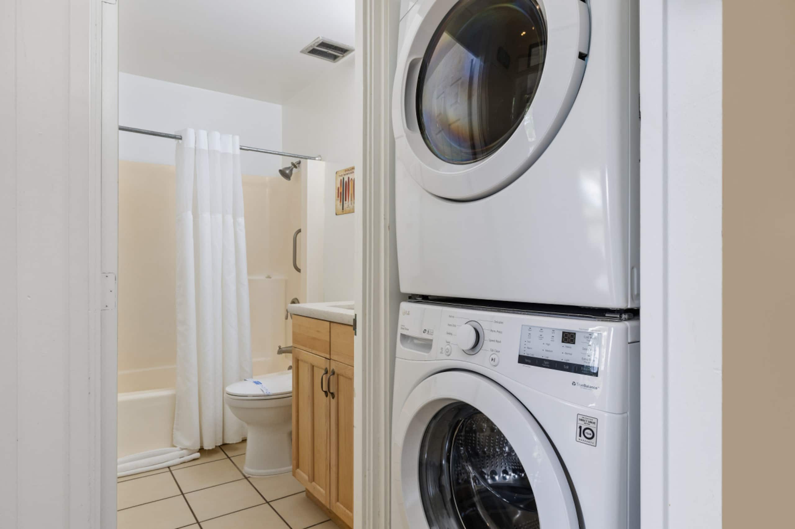 Condo in Kahuku · ★4.84 · 2 bedrooms · 4 beds · 2 private baths - Image 31