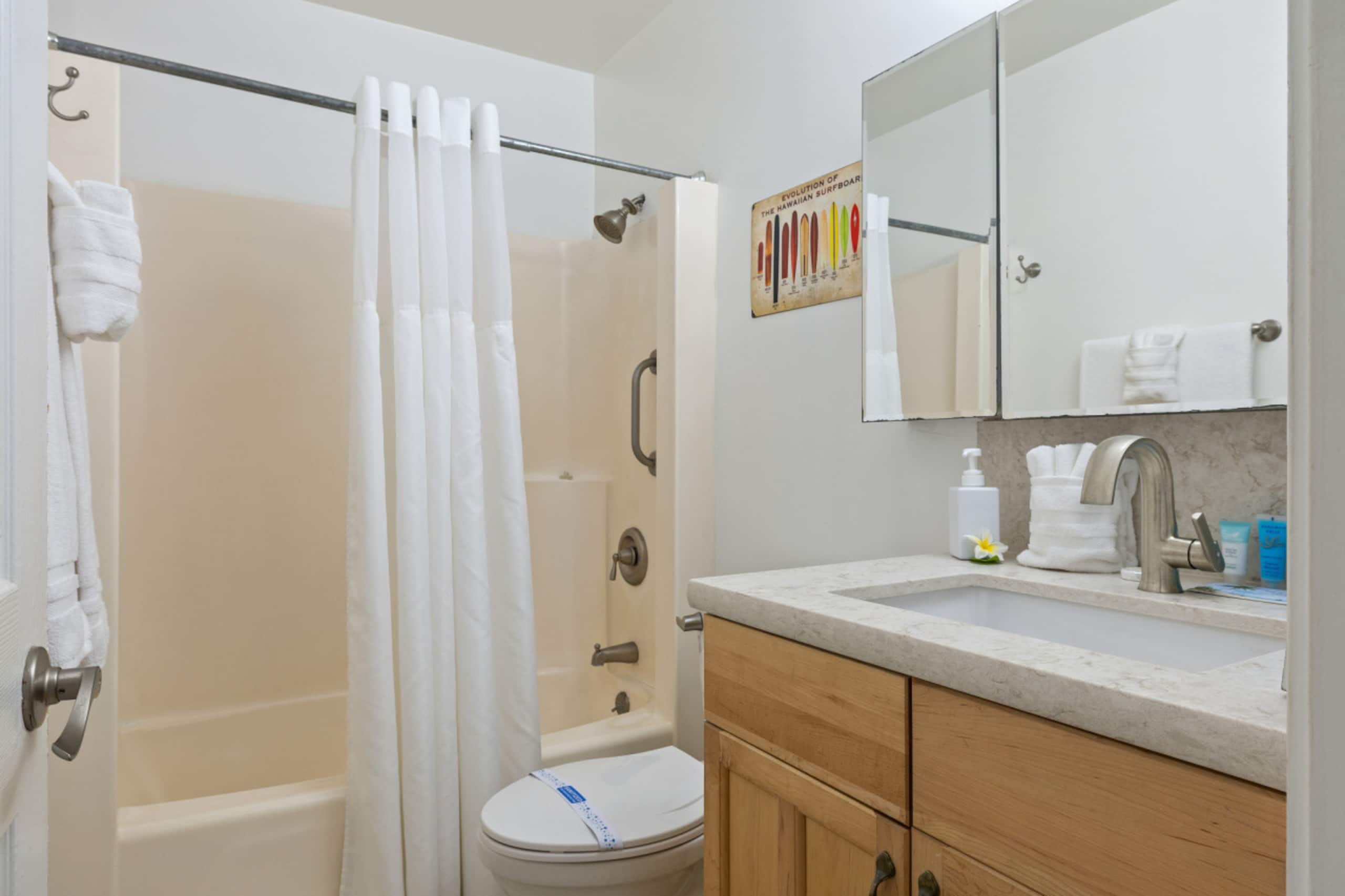 Condo in Kahuku · ★4.84 · 2 bedrooms · 4 beds · 2 private baths - Image 16