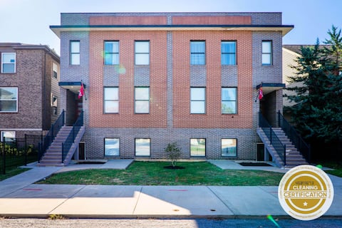 4-Unit Building Sleeping for 34 ABODEbucks