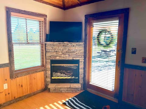 Top Airbnb: Adirondack Studio Retreat–Cozy Lake Placid Escape! in Lake Placid