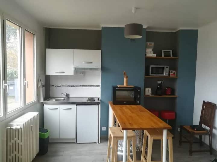 Light-Filled & Peaceful (Room in Shared Home)