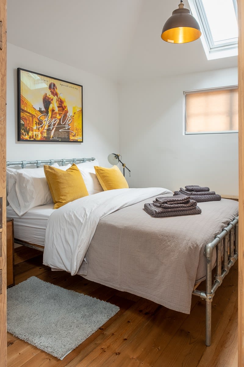 Luxury City Centre Accommodation Sleeping 2
