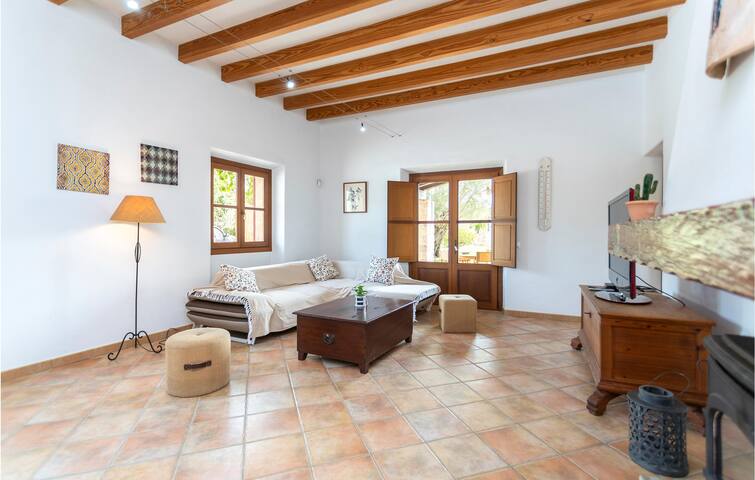 4 bedroom cozy home in Artà gallery image 3