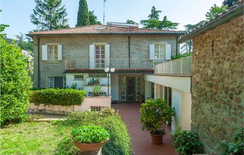 6 bedroom cozy home in Rimini