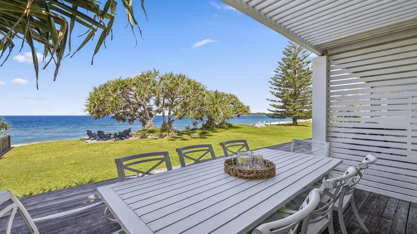 Hampton on the Beach – Stunning Beach Front gallery image 4