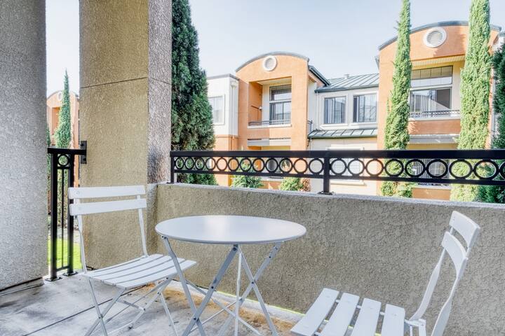 Blueground | San Mateo, pool & gym, highway access gallery image 5