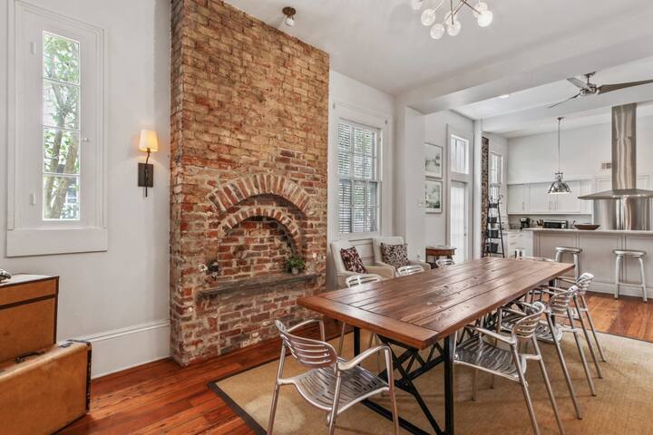 Pedigreed Upscale Home Blends History & Luxury gallery image 4