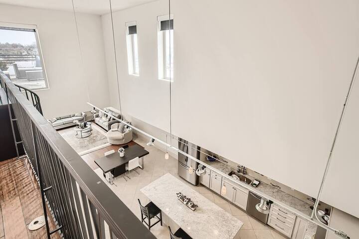 Luxury Loft I Skyline Views in RiNO gallery image 4