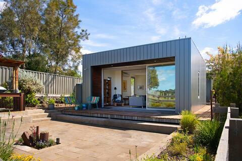 Kirkwood - Pet Friendly - Free WiFi - Country Views - Walking distance to Clunes!
