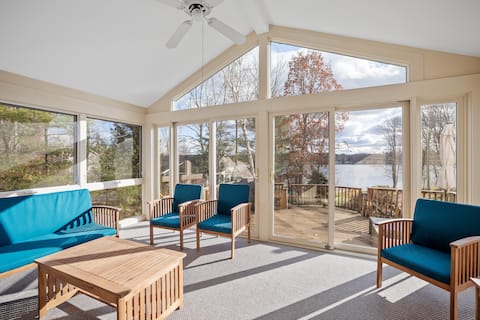 Halfmoon Lake 4BR Home w/ Game Room, Deck, Dock!