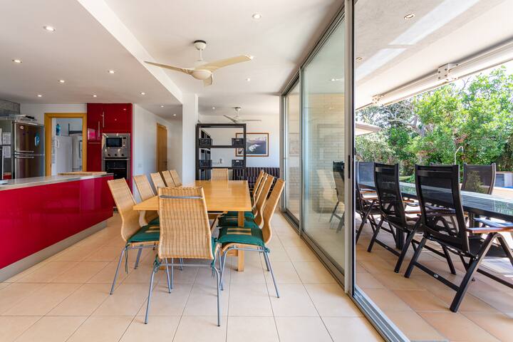 Exclusive Villa with pool seaview gallery image 5