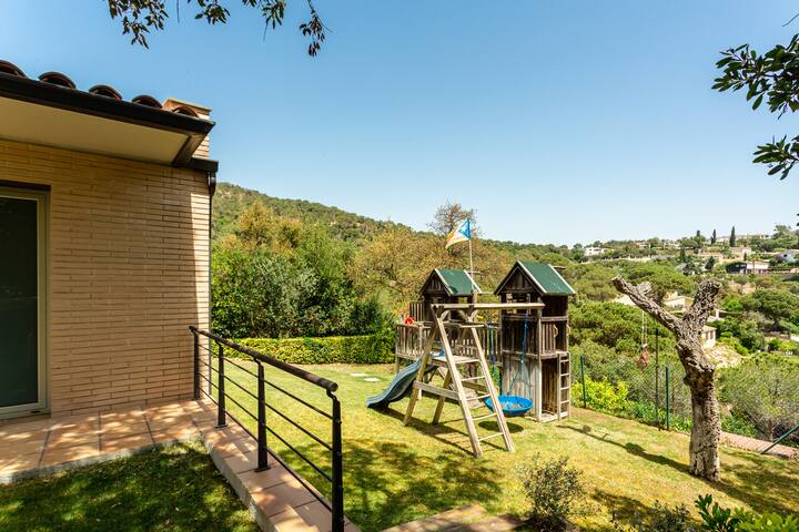 Exclusive Villa with pool seaview gallery image 3