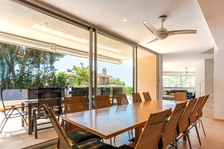 Exclusive Villa with pool seaview gallery image 4