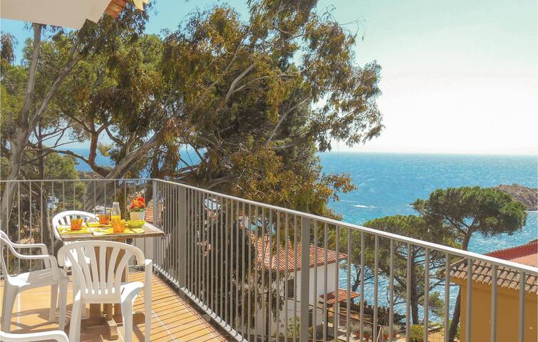 Nice apartment in Tossa de Mar gallery image 5