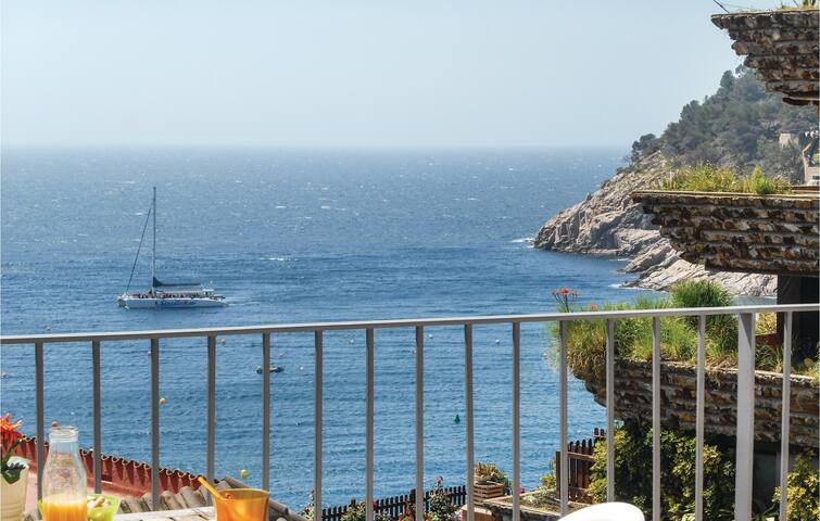 Nice apartment in Tossa de Mar gallery image 3