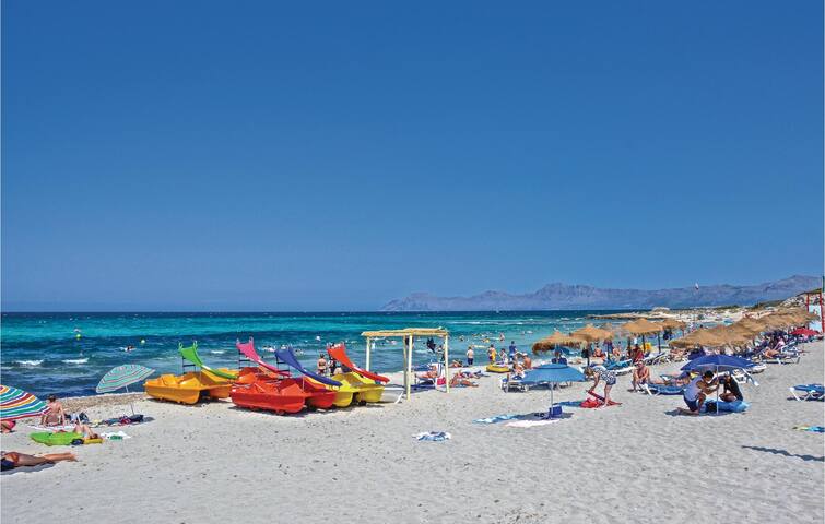 4 bedroom amazing home in Can Picafort