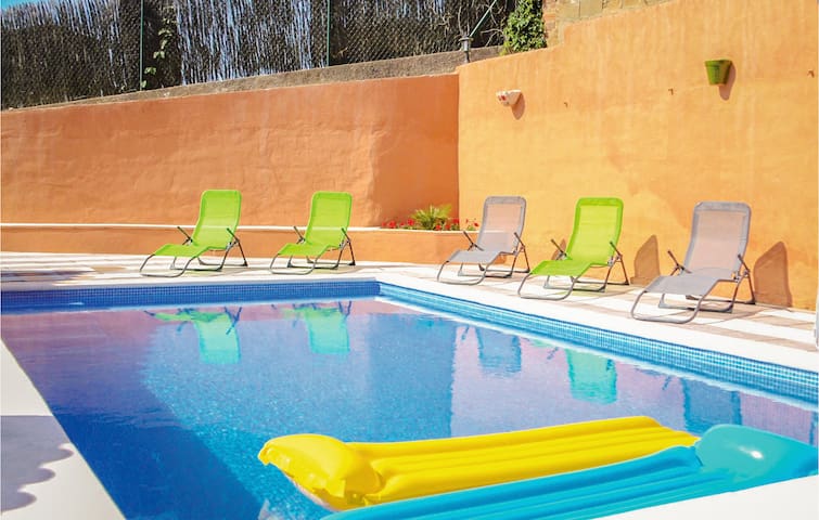 Lovely home in Maçanet de la Selva gallery image 5