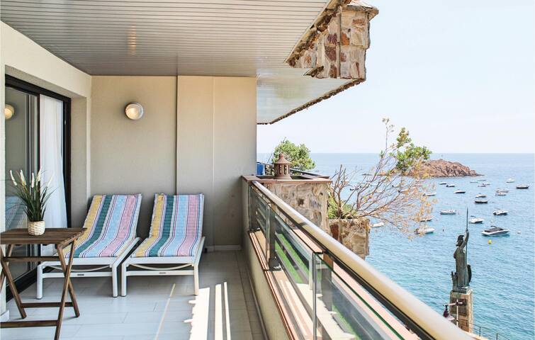 Cozy apartment in Tossa de Mar gallery image 3