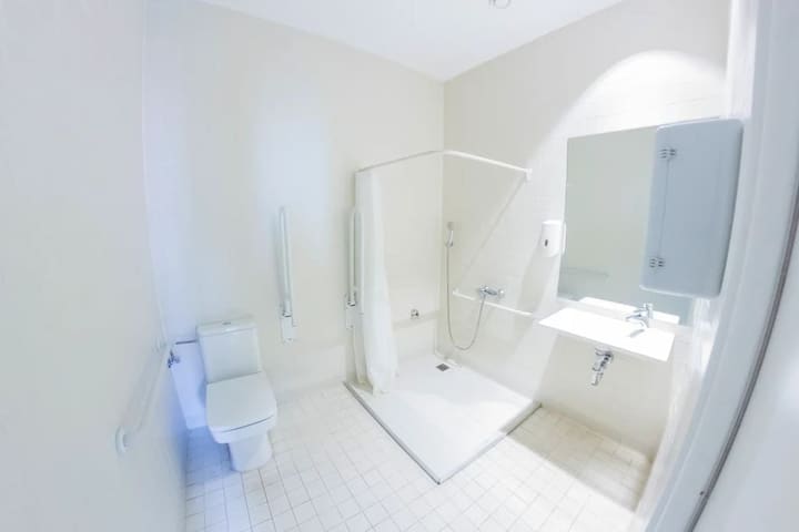 Sant Jordi Hostels managed Airbnb listing 1