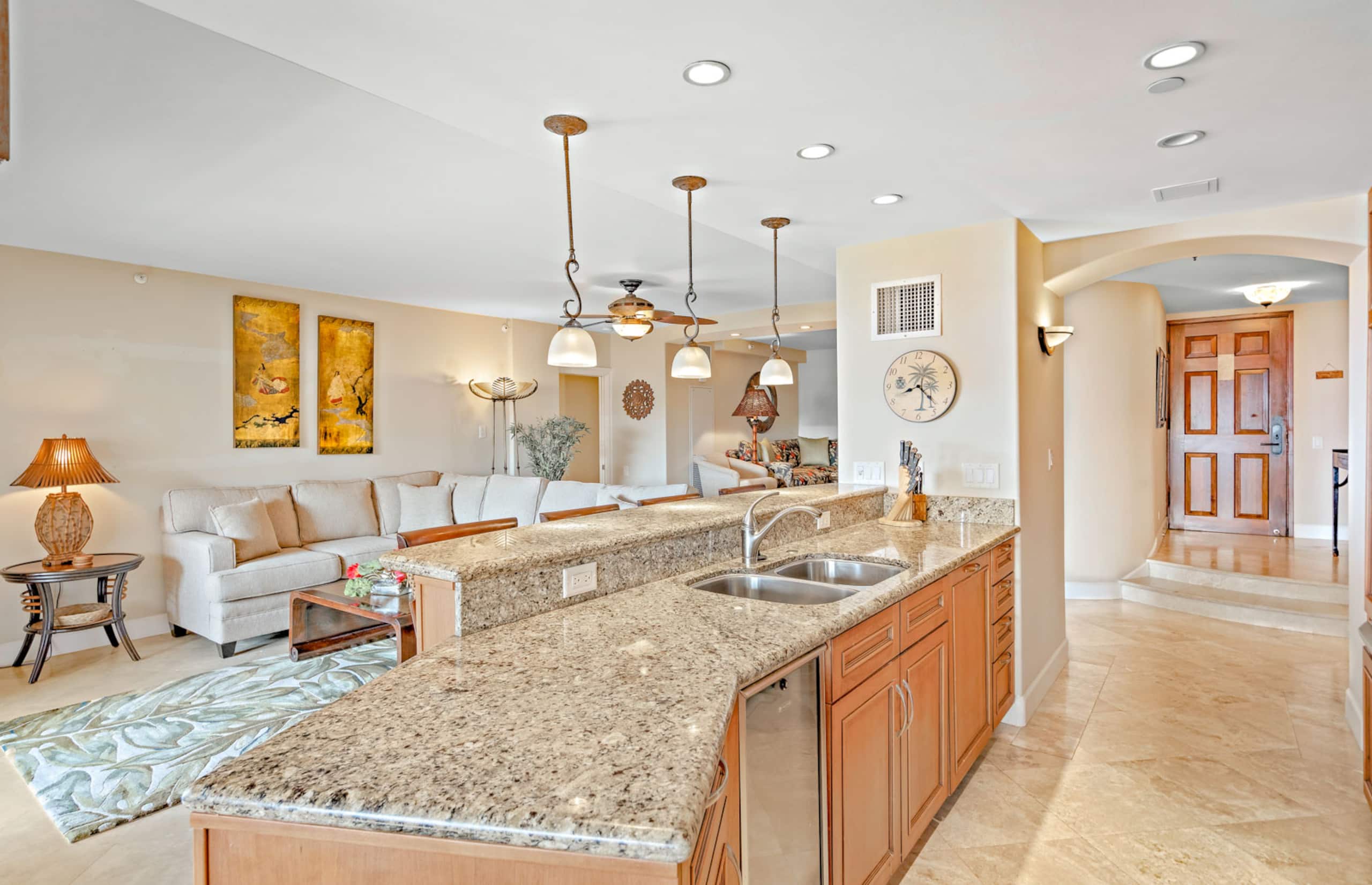 Condo in Lahaina · ★4.63 · 2 bedrooms · 4 beds · 2 baths - Image 9