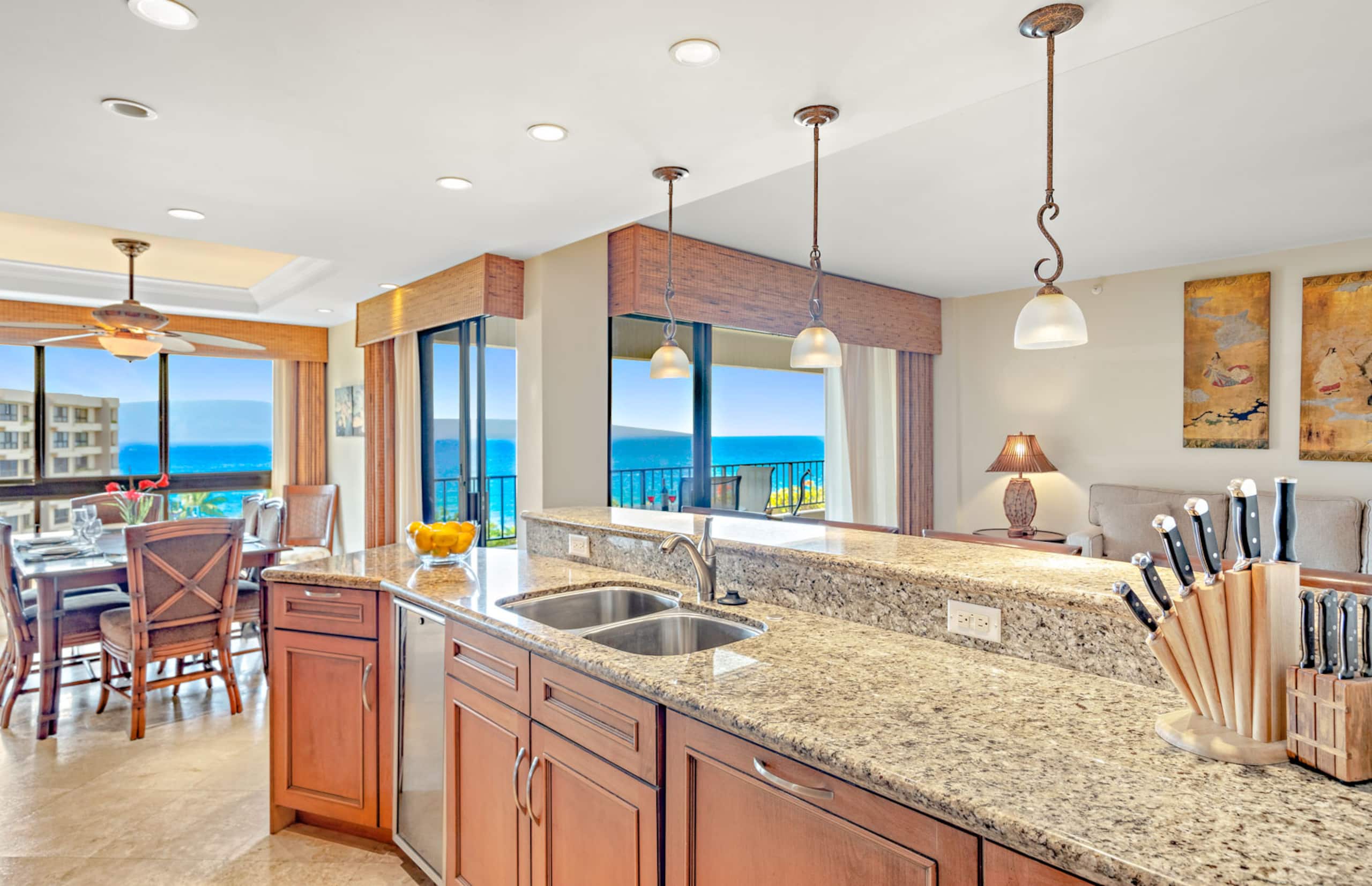 Condo in Lahaina · ★4.63 · 2 bedrooms · 4 beds · 2 baths - Image 3