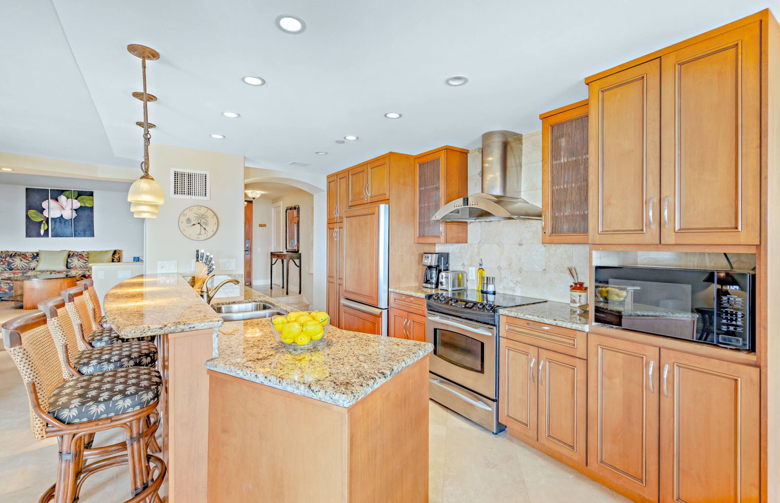 Condo in Lahaina · ★4.63 · 2 bedrooms · 4 beds · 2 baths - Image 4