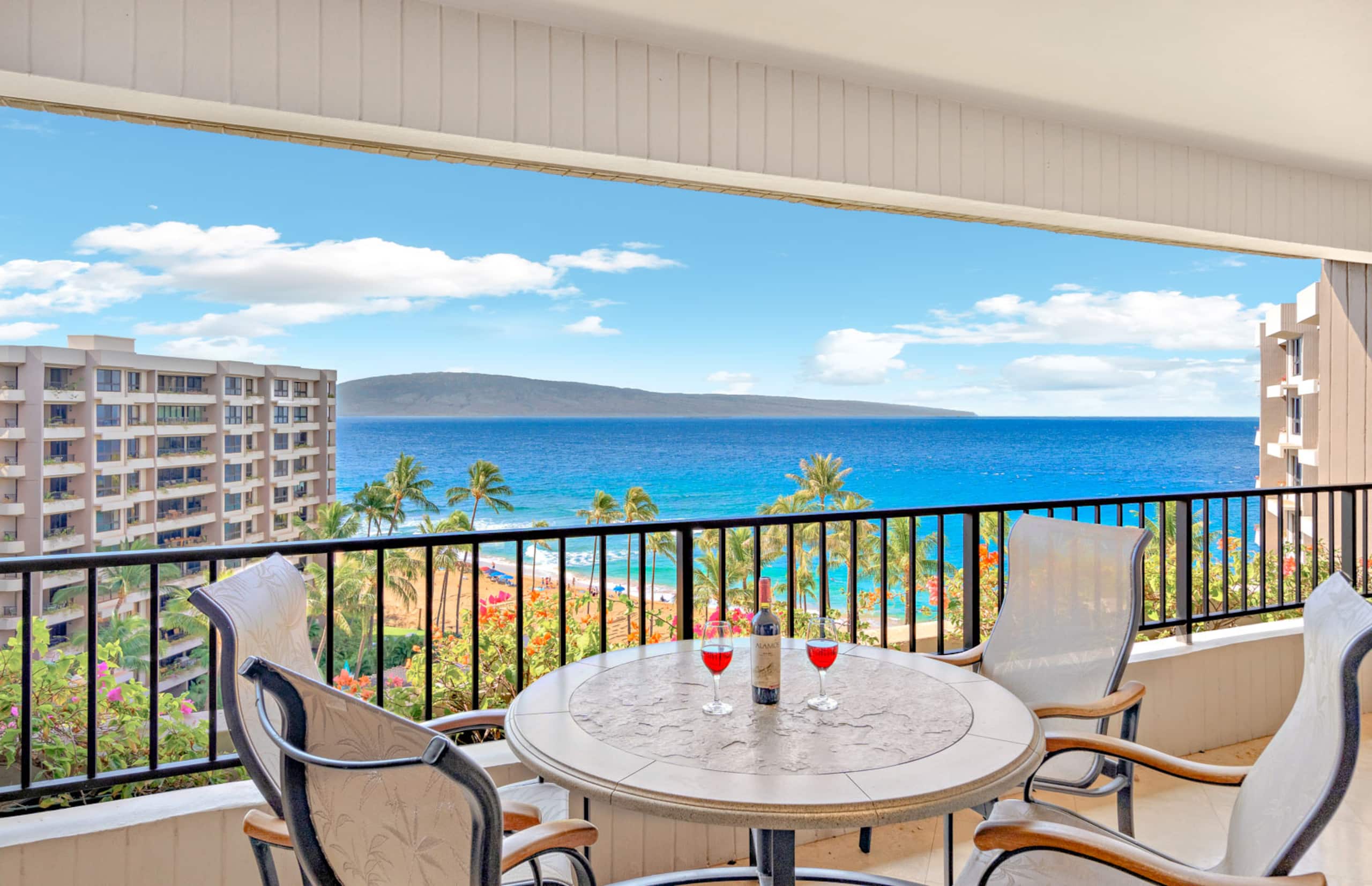 Condo in Lahaina · ★4.63 · 2 bedrooms · 4 beds · 2 baths - Image 2