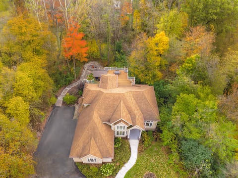 Oak Haven | Theater • Game Room • Sauna • Firepit