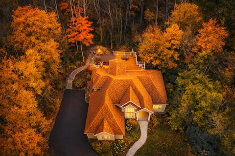 Oak Haven | Theater • Game Room • Sauna • Firepit