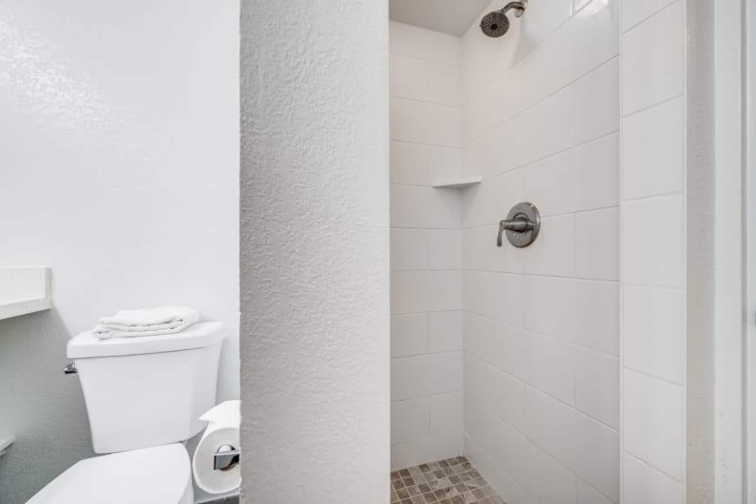 Condo in Kihei · ★5.0 · 2 bedrooms · 3 beds · 2 shared baths - Image 18