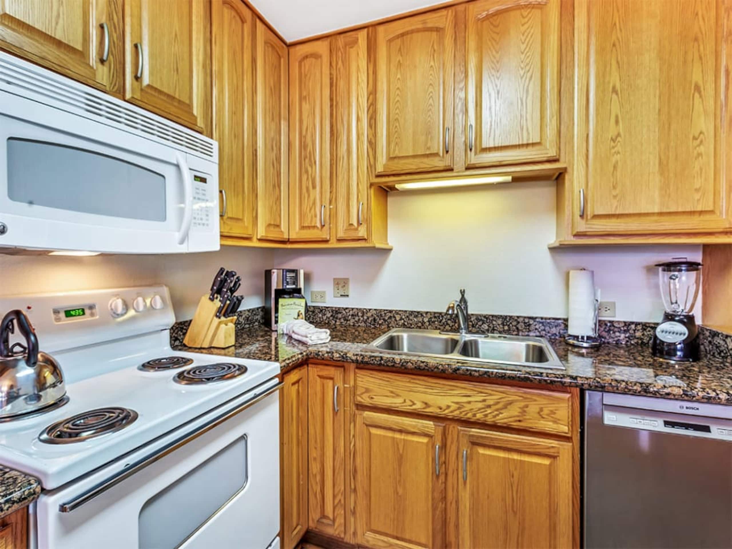 Condo in Kihei · ★5.0 · 2 bedrooms · 3 beds · 2 shared baths - Image 40