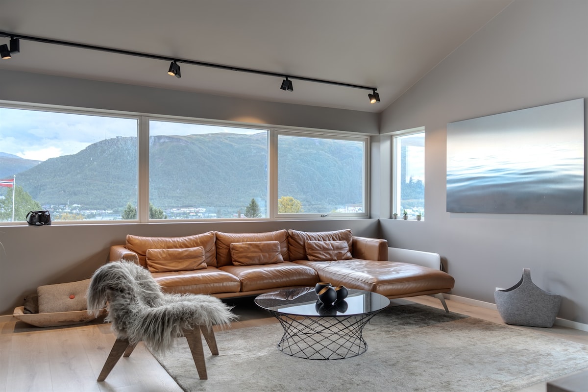 5-Bedroom Apartment · Sea View 4