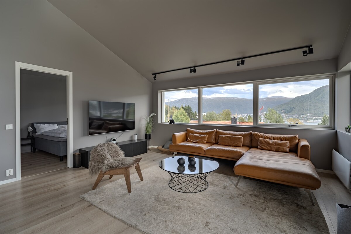 5-Bedroom Apartment · Sea View 3