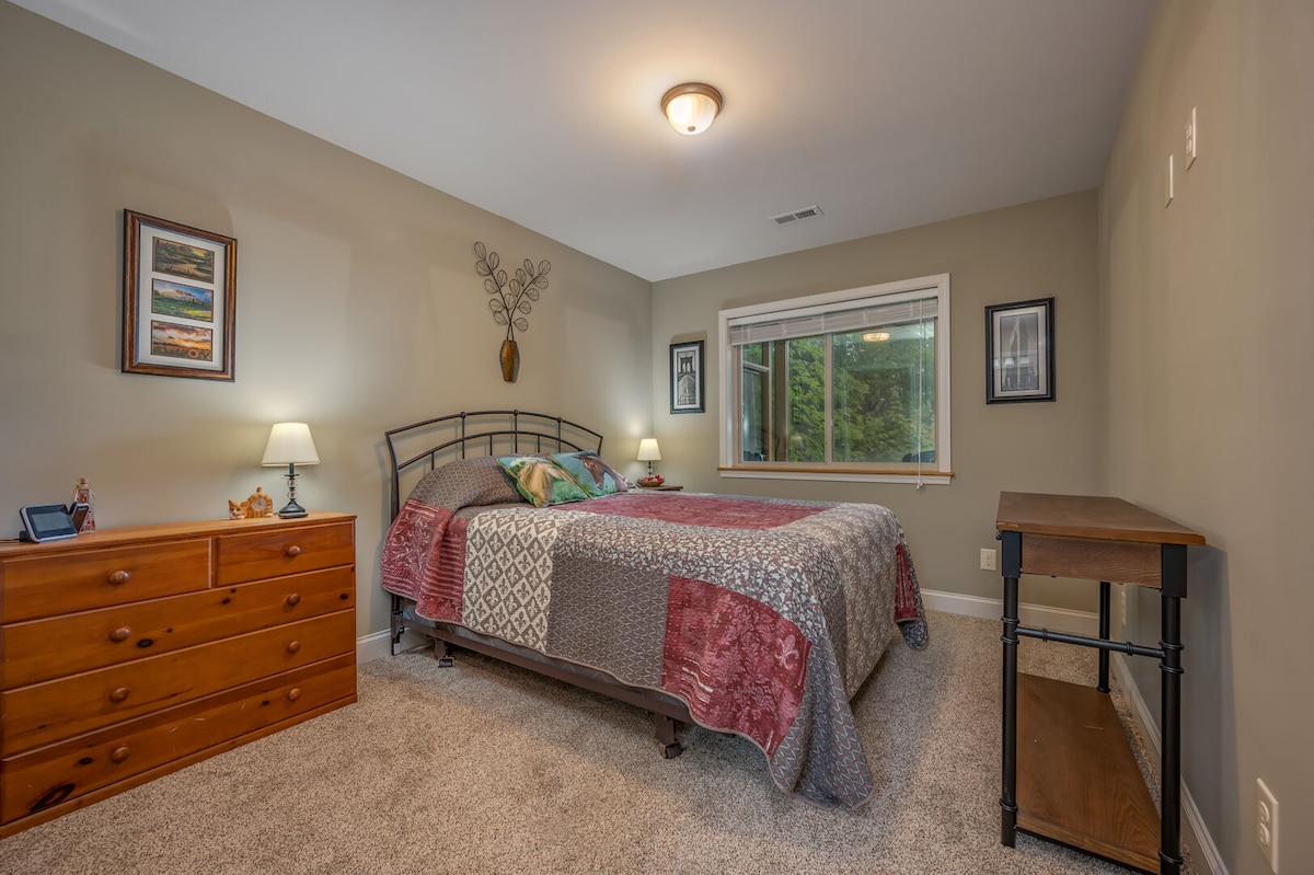 Terasa, spavaća soba s bračnim krevetom (širine 150-179 cm)