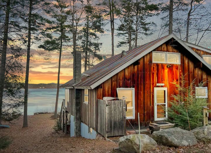 Gorgeous Family Lakefront Cabin | Amazing Views
