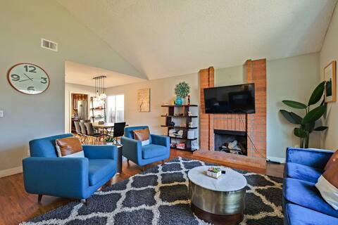 @ Marbella Lane - 4BR Home Away From Home | Ldry