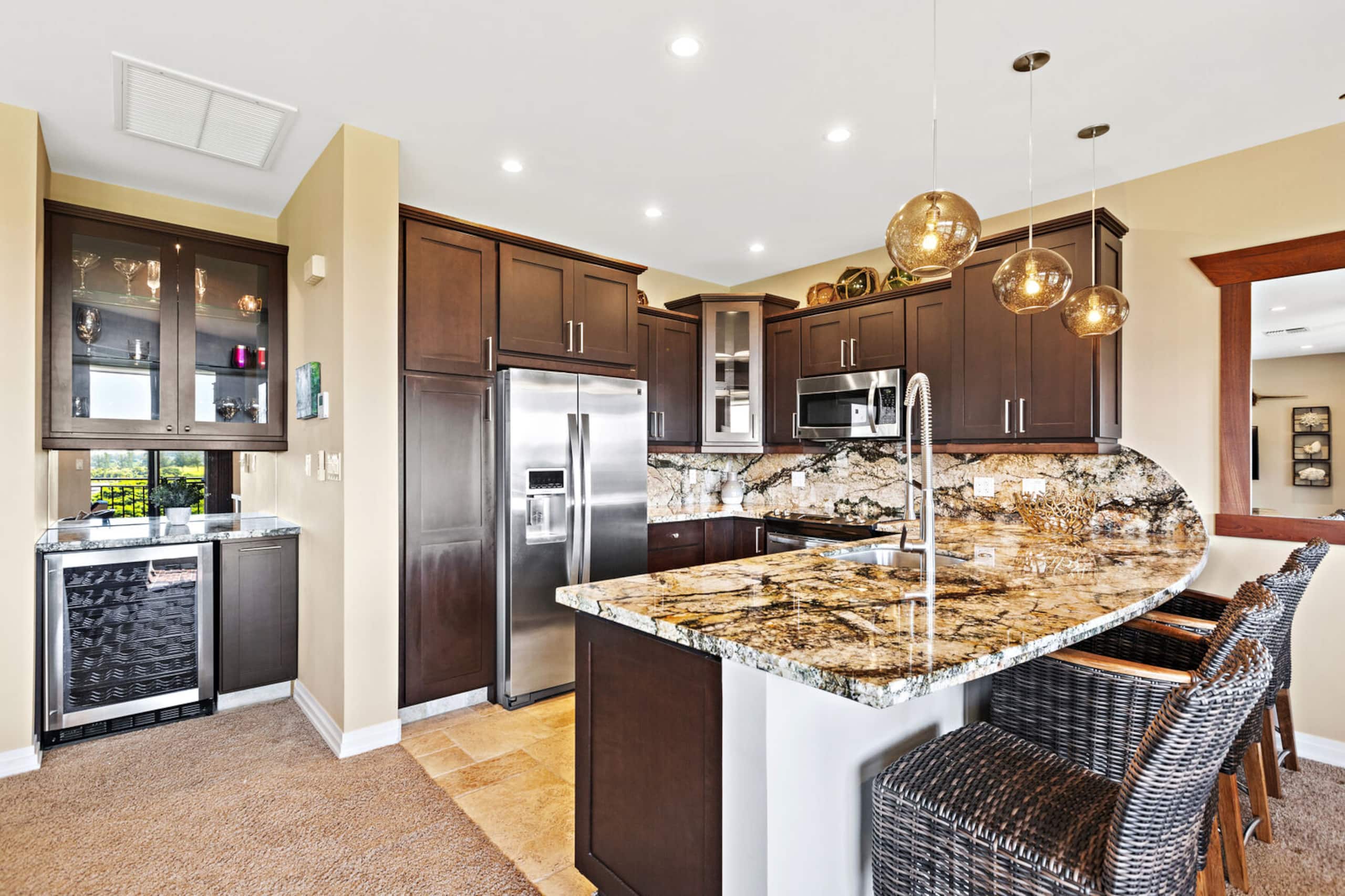 Condo in Lahaina · ★4.82 · 1 bedroom · 2 beds · 1.5 baths - Image 13