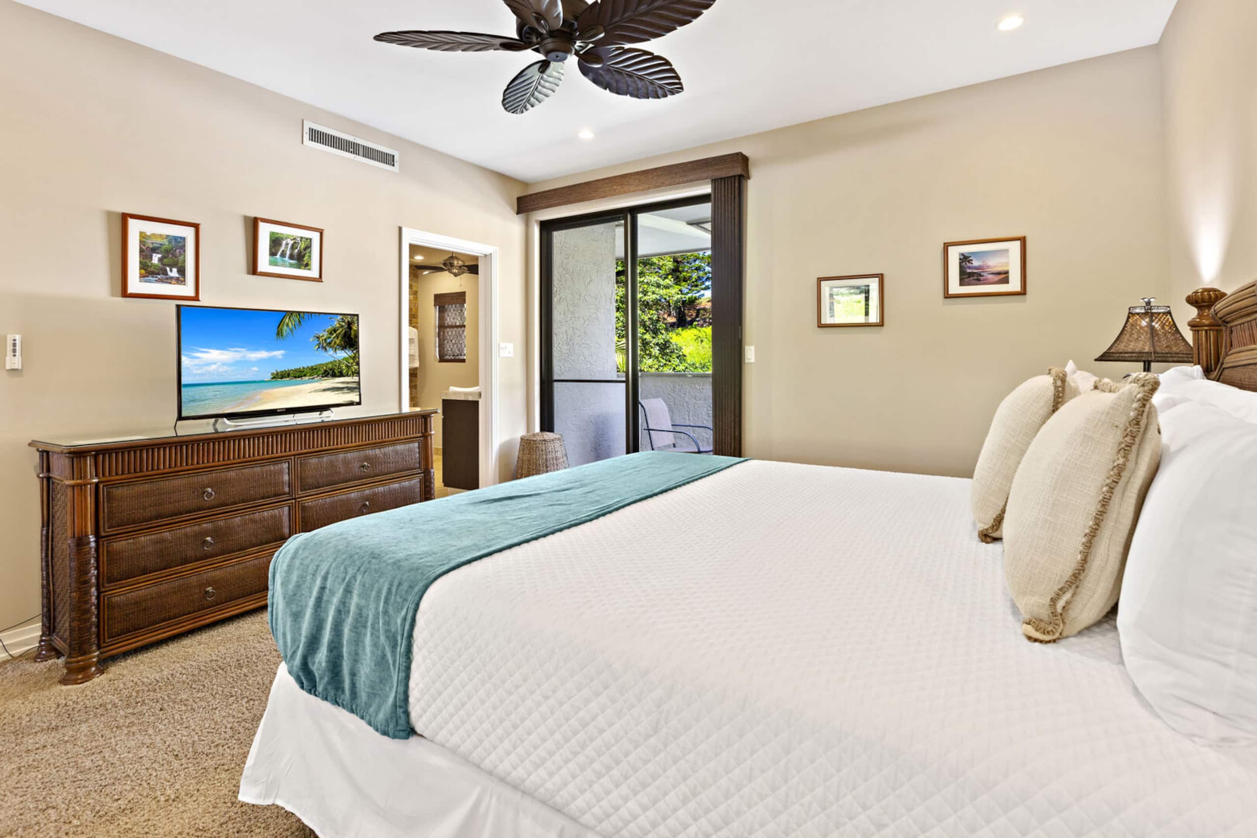 Condo in Lahaina · ★4.82 · 1 bedroom · 2 beds · 1.5 baths - Image 19