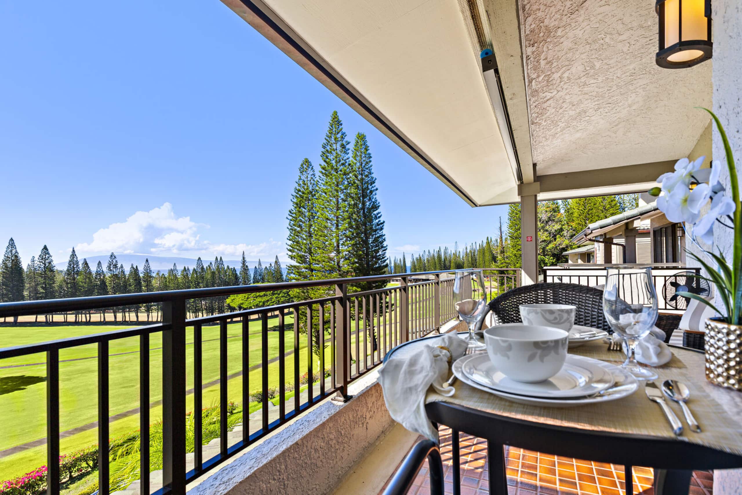 Condo in Lahaina · ★4.82 · 1 bedroom · 2 beds · 1.5 baths - Image 4