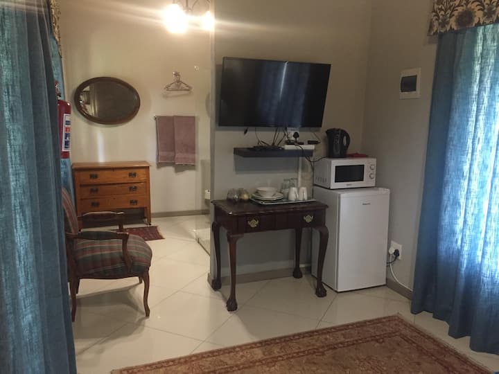 Loch Athlone Overnight Rooms Guesthouses for