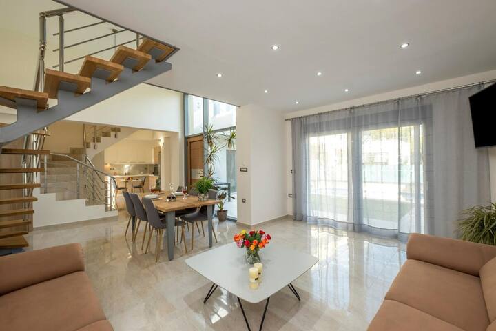 Park-View Pool Villa gallery image 5