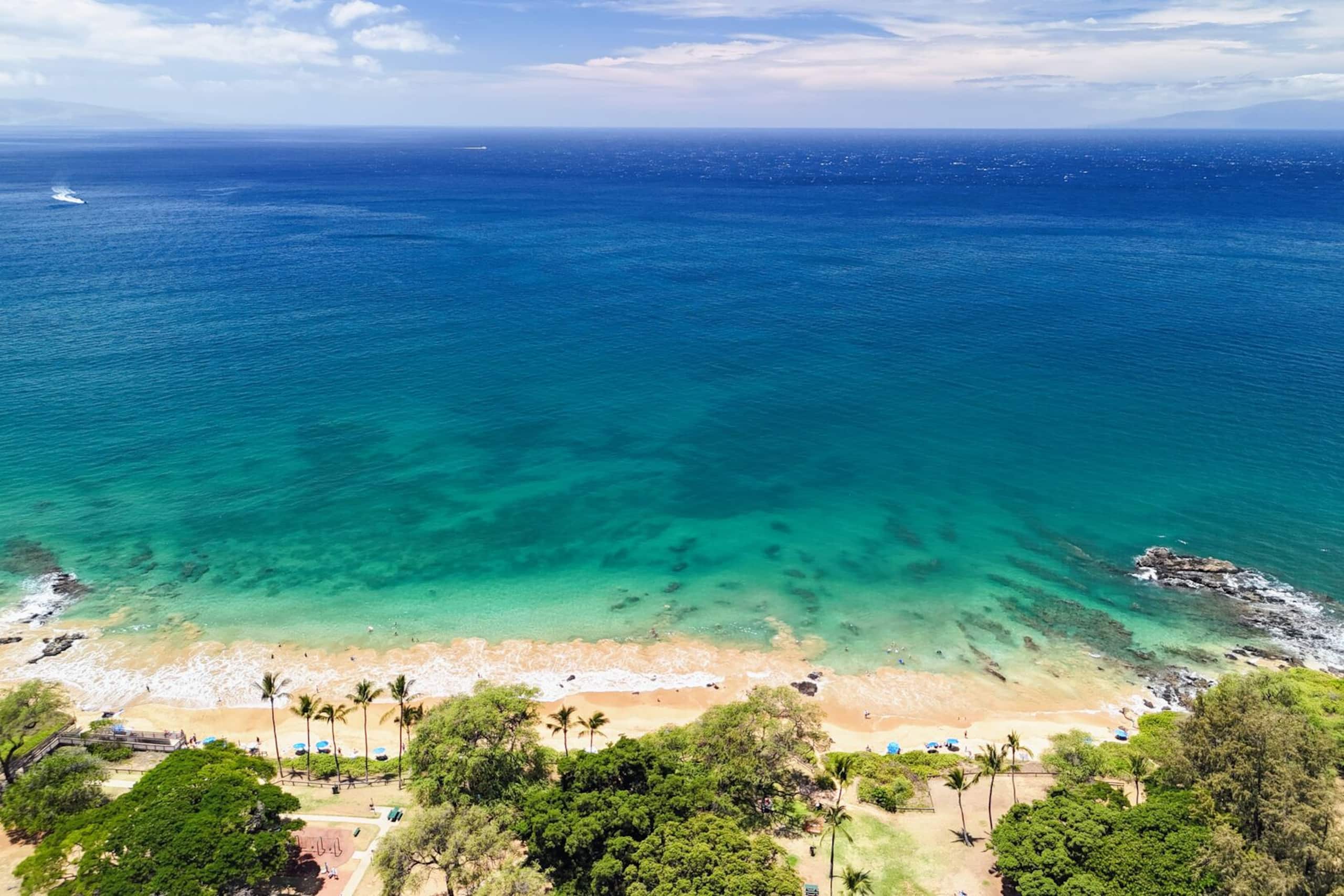 Condo in Lahaina · ★4.58 · 2 bedrooms · 3 beds · 2 baths - Image 37