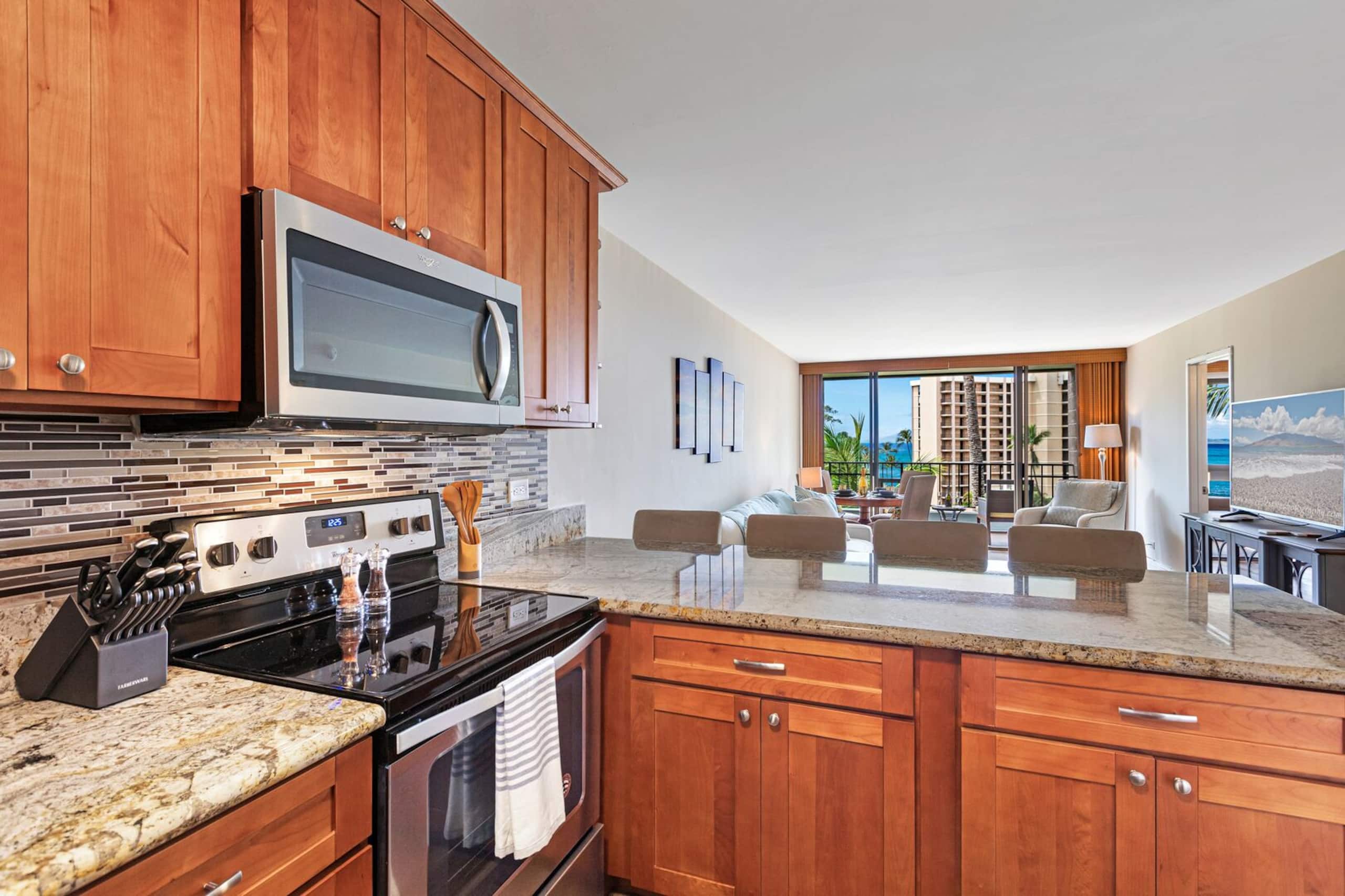 Condo in Lahaina · ★4.58 · 2 bedrooms · 3 beds · 2 baths - Image 30