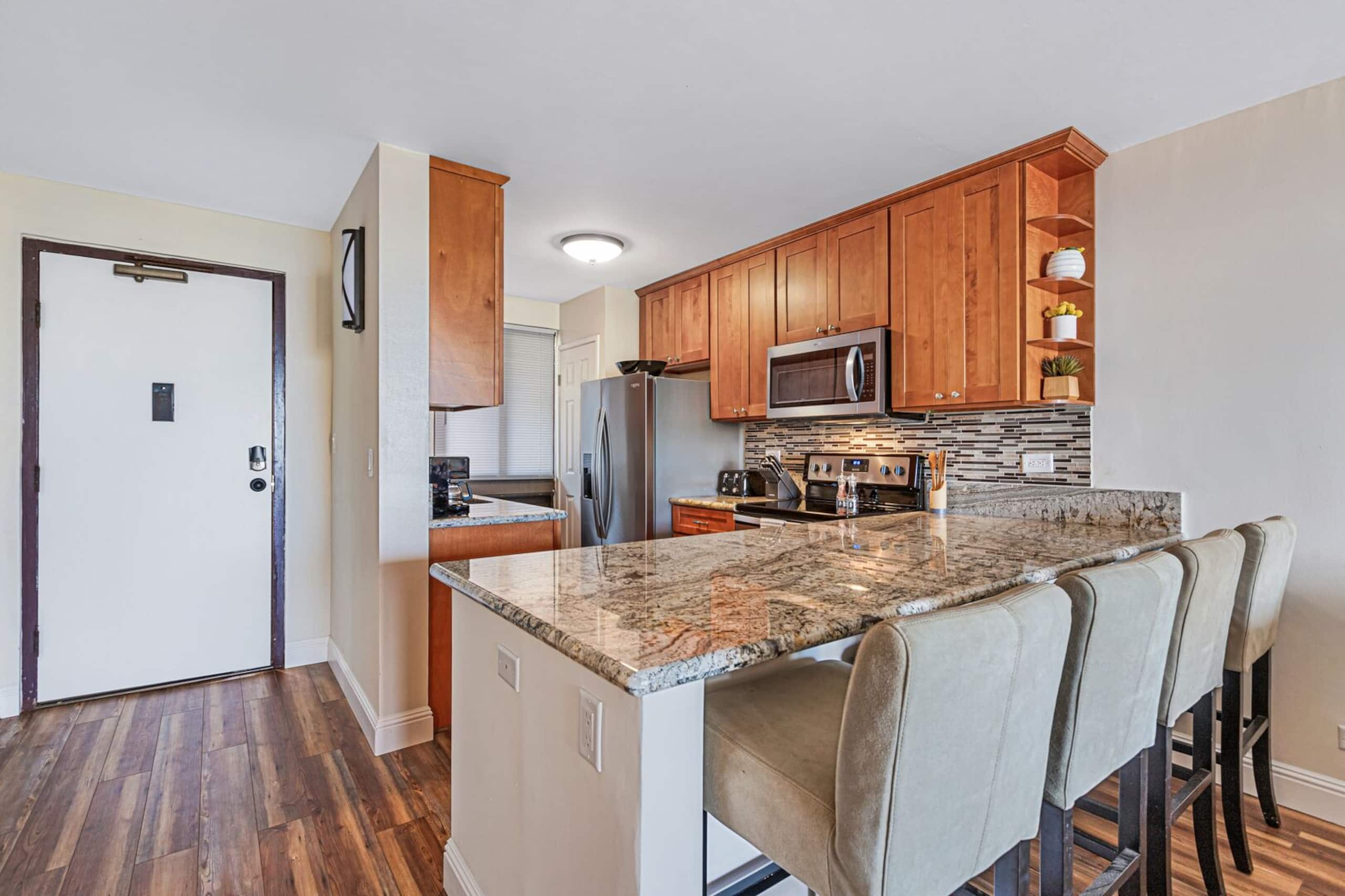 Condo in Lahaina · ★4.58 · 2 bedrooms · 3 beds · 2 baths - Image 3