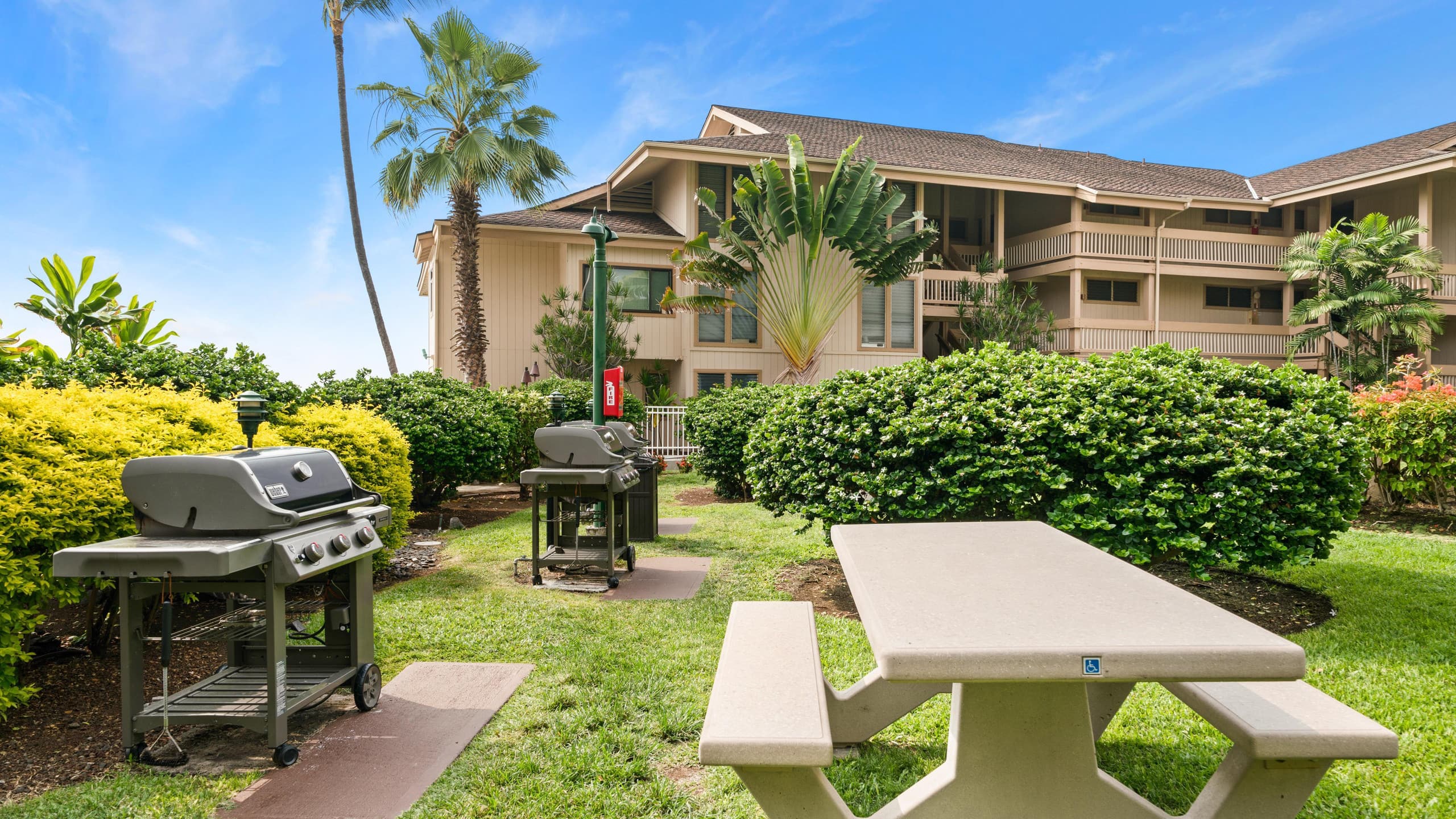 Condo in Kailua-Kona · ★4.23 · 2 bedrooms · 2 beds · 2 baths - Image 26