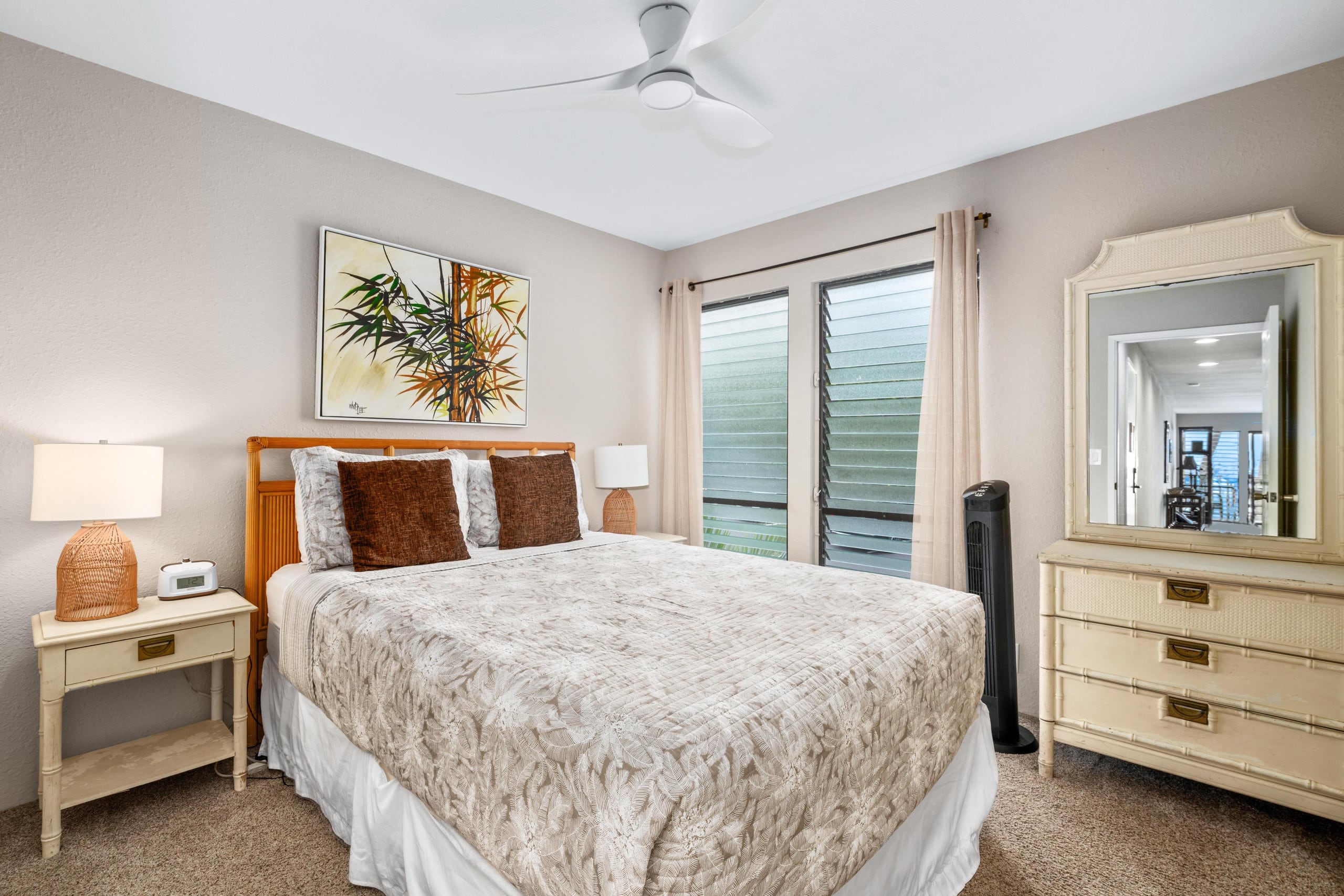 Condo in Kailua-Kona · ★4.23 · 2 bedrooms · 2 beds · 2 baths - Image 14