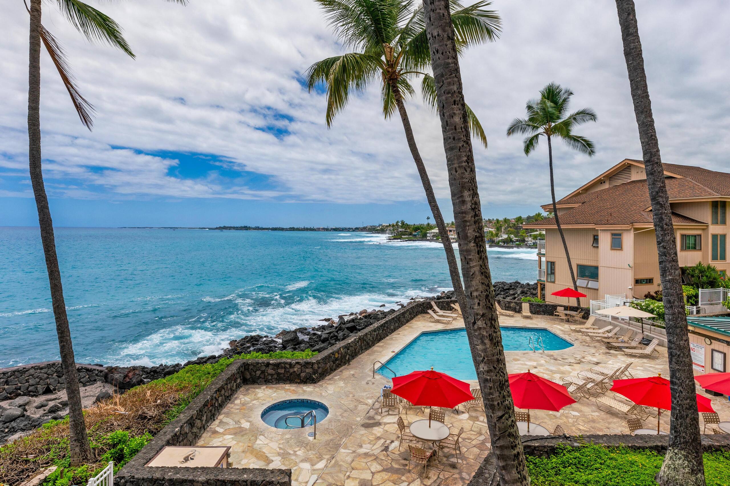 Condo in Kailua-Kona · ★4.23 · 2 bedrooms · 2 beds · 2 baths - Image 23