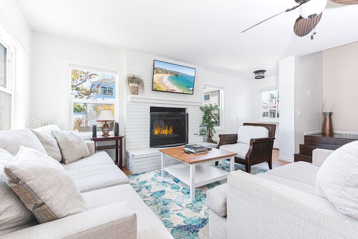 Upstairs Apartment W/ Balcony | 1 Block To Beach | Central To All The Hot Spots! - California
